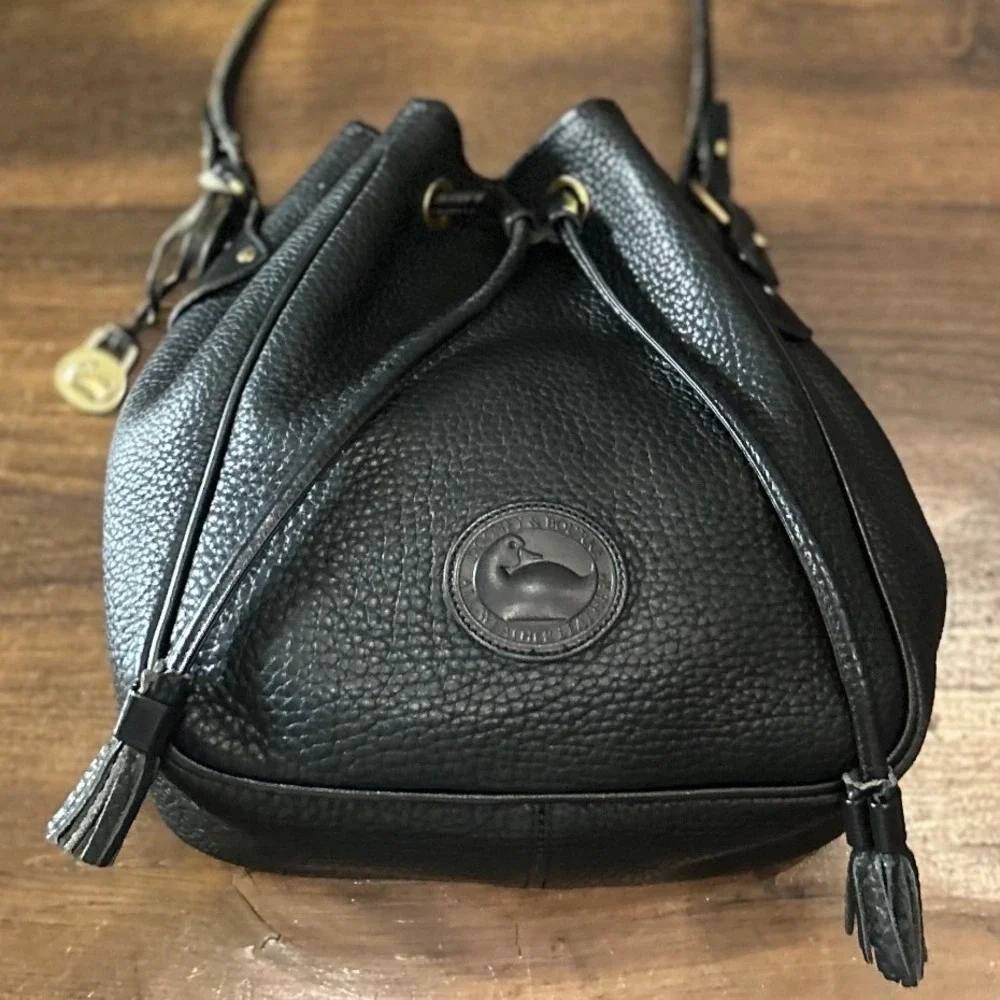 Vintage Dooney & Bourke Bucket Bag Black Pebbled Leather Tassel USA Classic